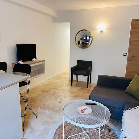 Appartements 3 étoiles terrasse ou patio intra-muros Aigues-Mortes Esterno foto