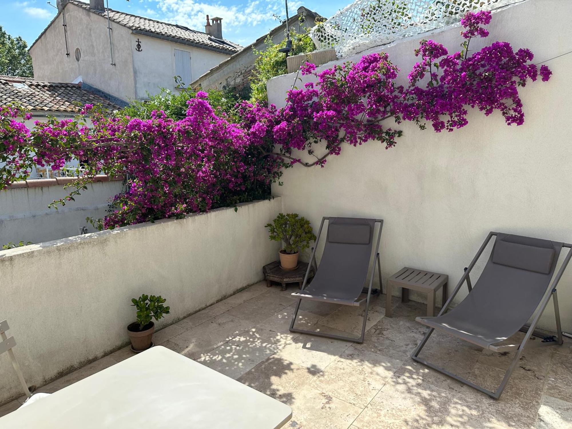 3 Etoiles Terrasse Ou Patio Intra-muros Aigues-Mortes