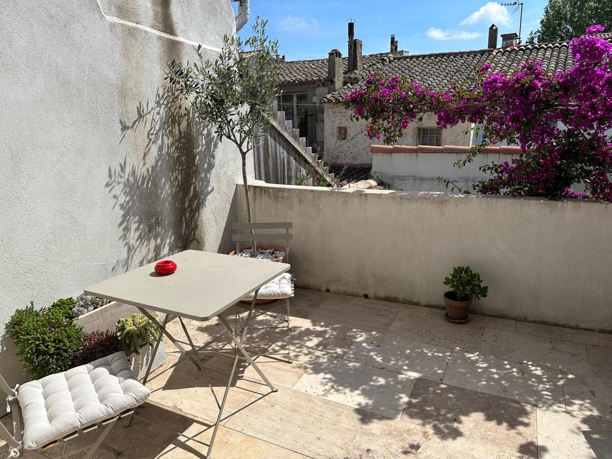 3 Etoiles Terrasse Ou Patio Intra-muros
